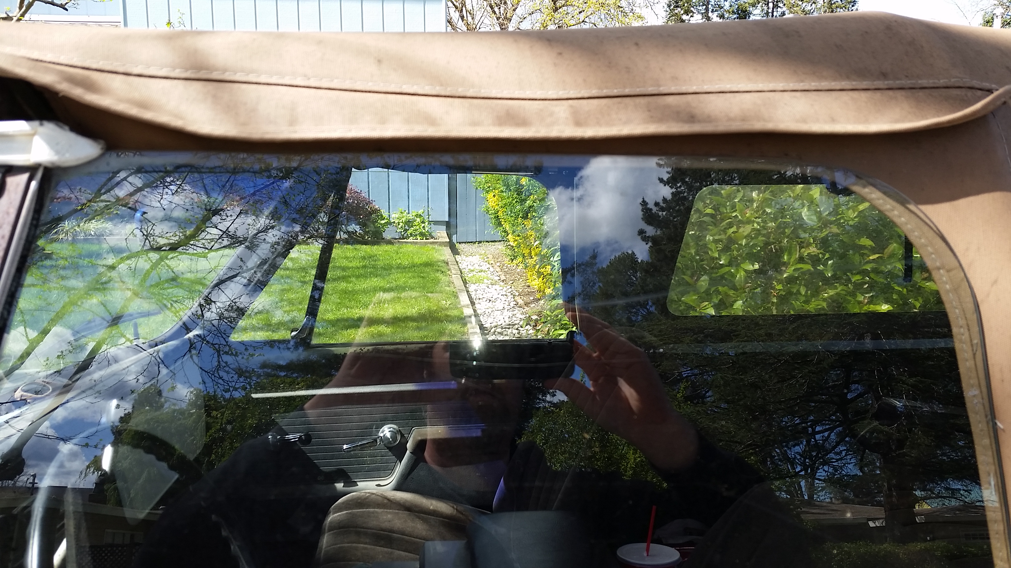 window rolled up BEFORE door is closed 1