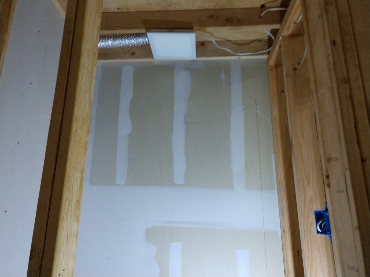 Bathroom-03.jpg