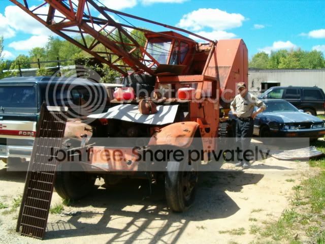 momsflowersjunkyard003.jpg