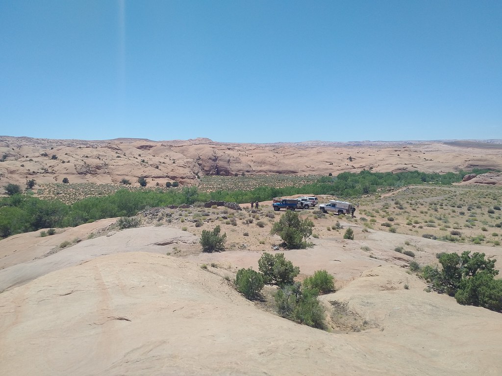 34570402784_12646f5f04_b.jpg