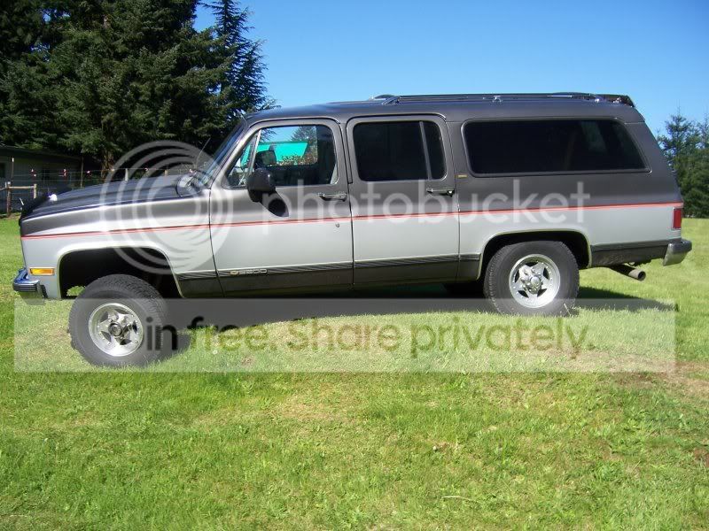 Suburban013.jpg