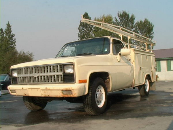 1981_Chevy_Utility_Truck_01.JPG
