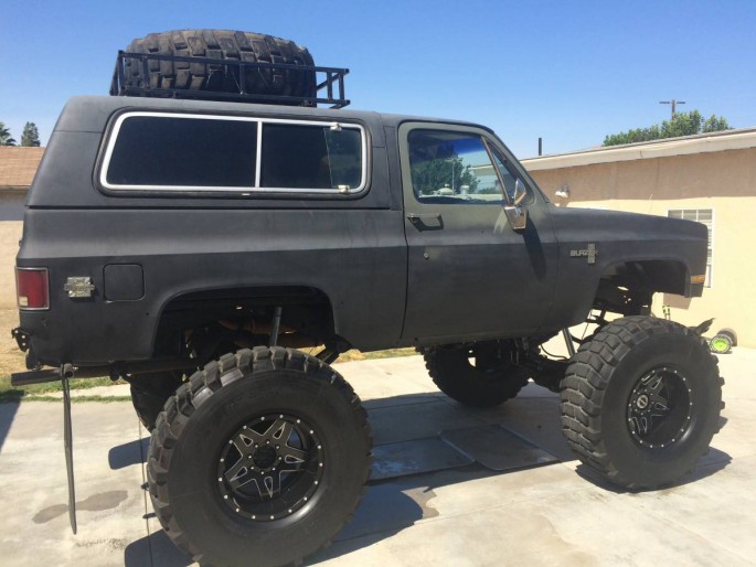81-Chevy-blazer-K5-monster-16-685x514.jpg