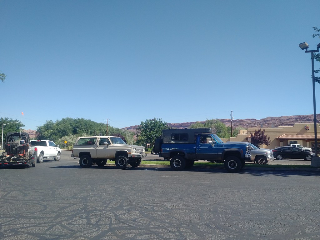 34569072574_0052392d00_b.jpg