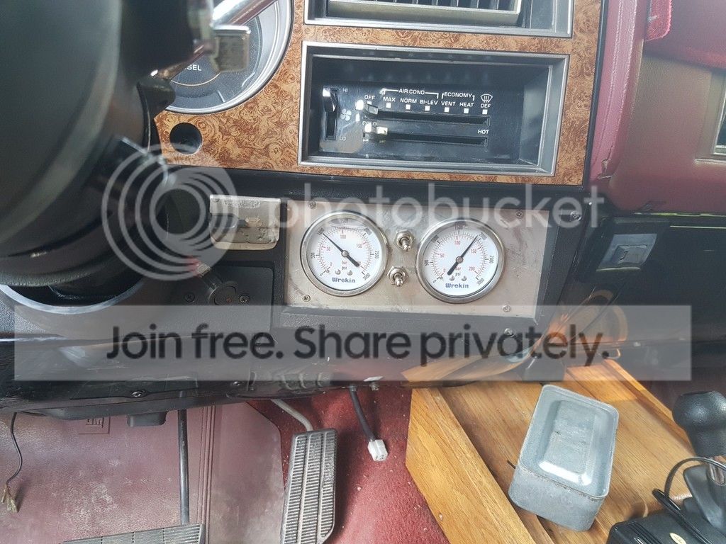 gauges.jpg