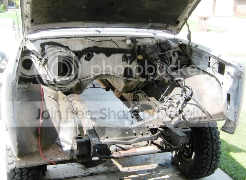 EmptyEngineBay.jpg