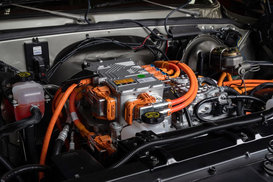 SEMA-ChevroletPerformance-K5-Blazer-E-02.jpg