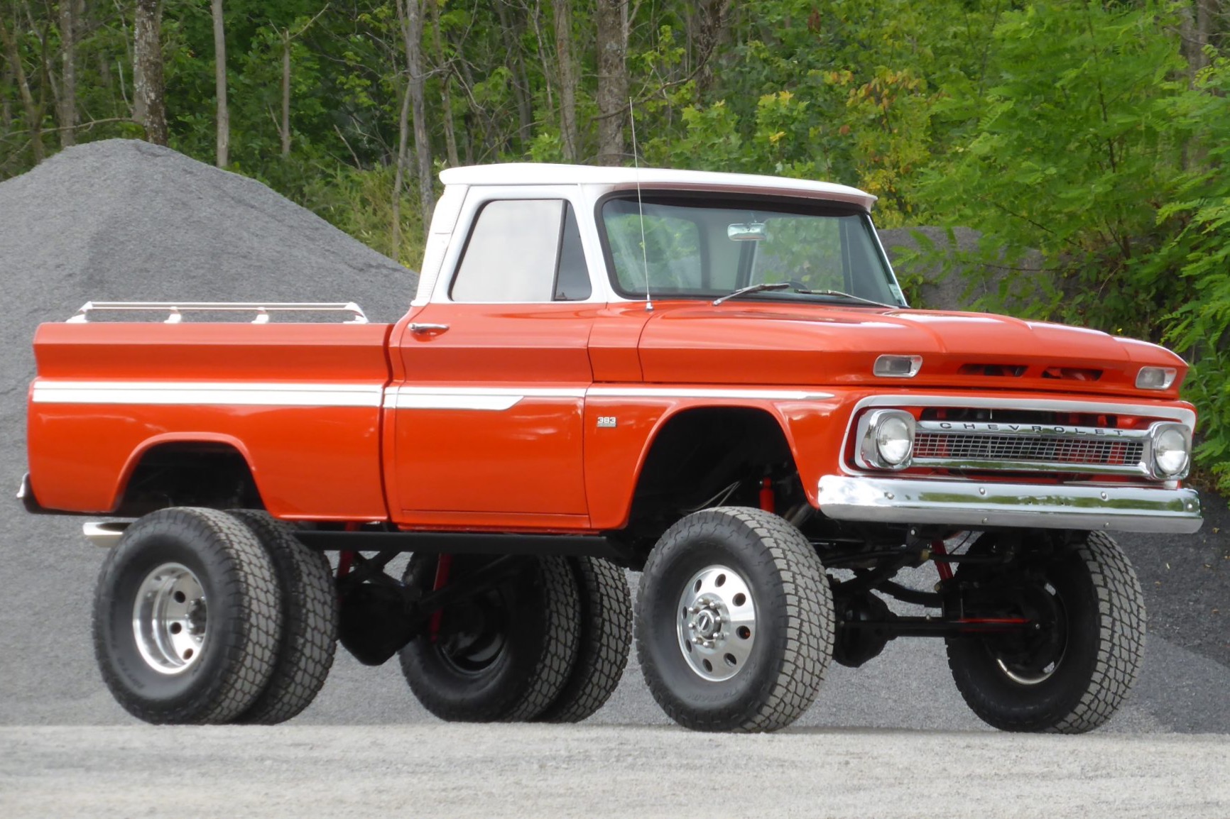 bringatrailer.com
