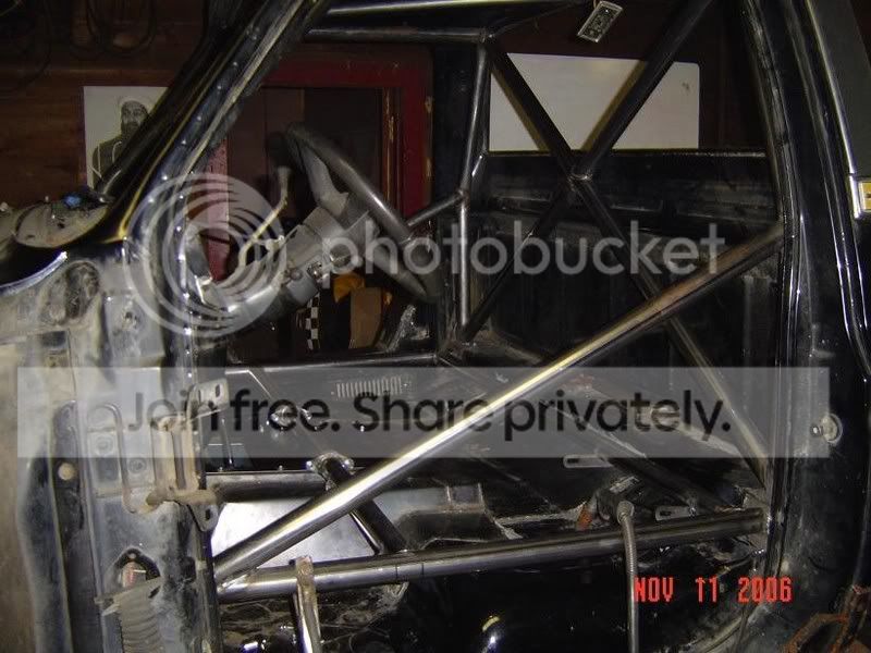 Interiorcage.jpg