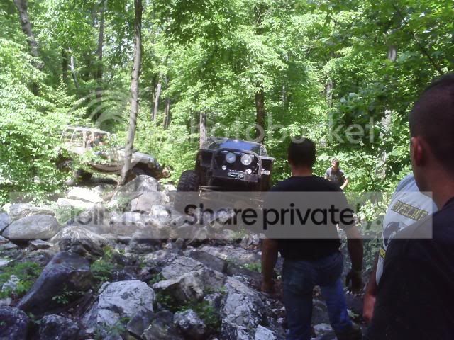 048.jpg