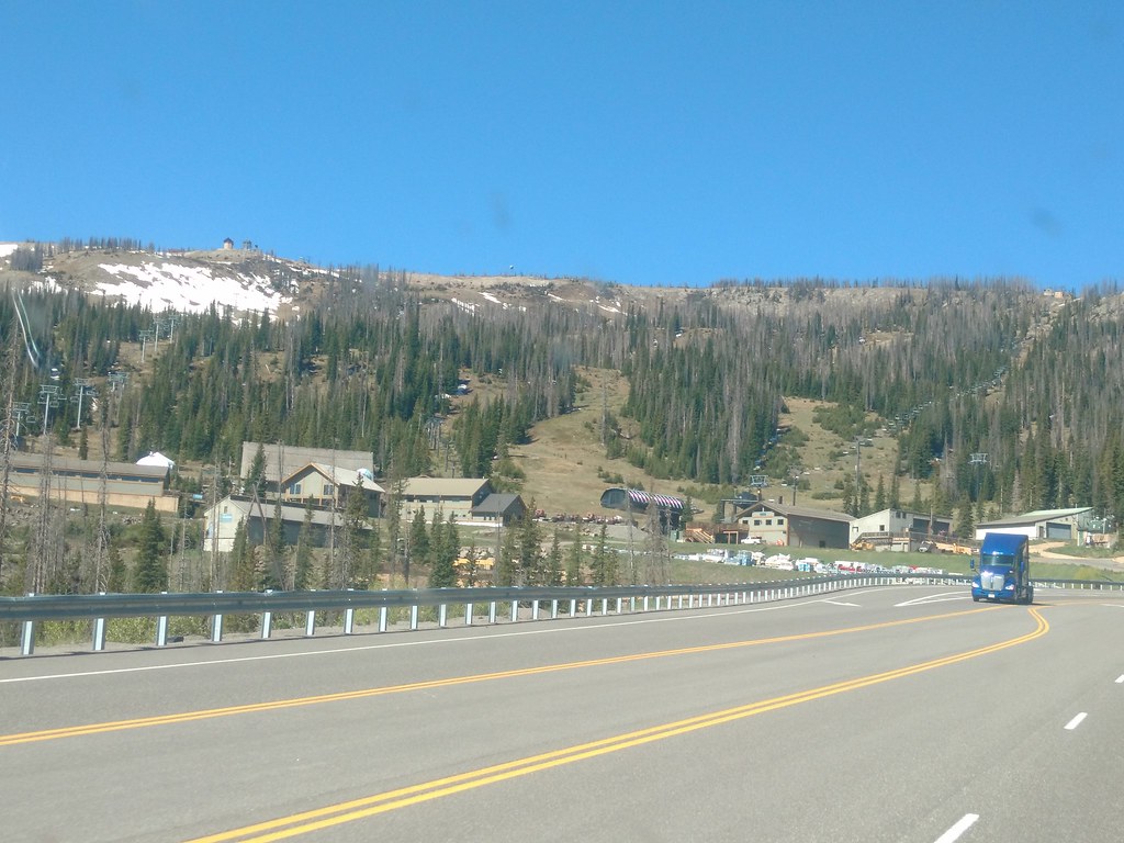 27834976297_2eaf06d6f3_b.jpg