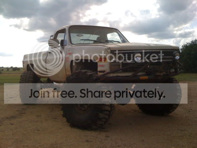 WhiteTruck015.jpg
