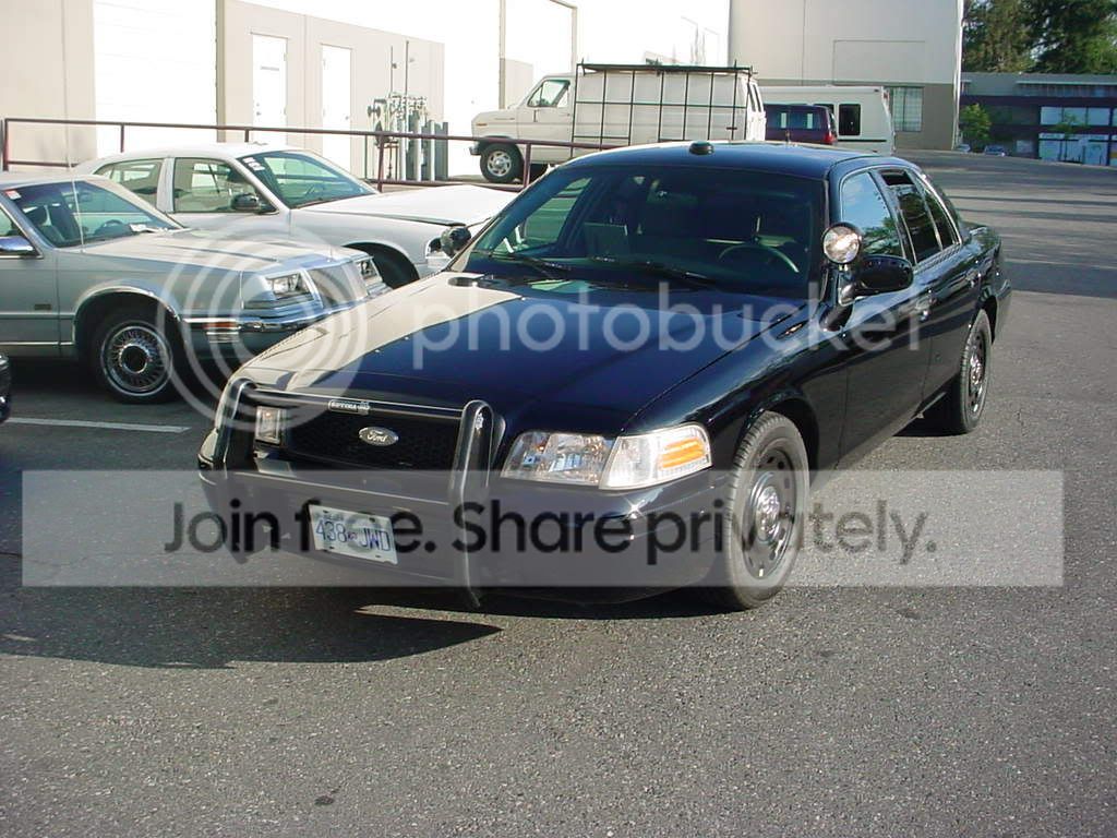 2004CrownVictoriaP71.jpg