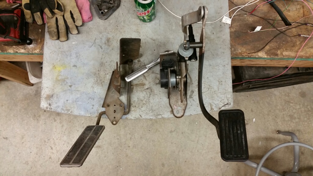 Acc_pedal1.jpg