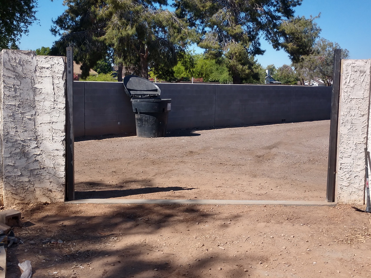 Gate-03.jpg