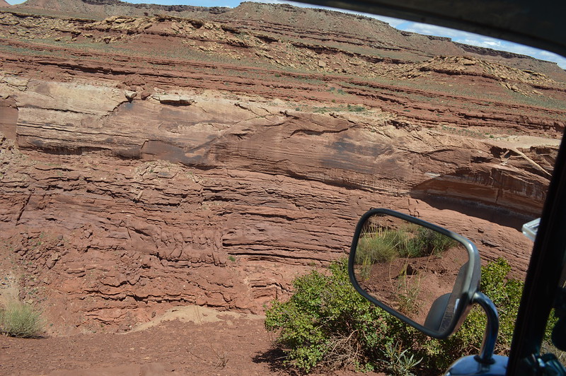 17581974573_b04736a9ac_c.jpg