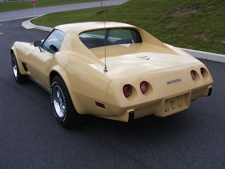 corvette19772978.jpg