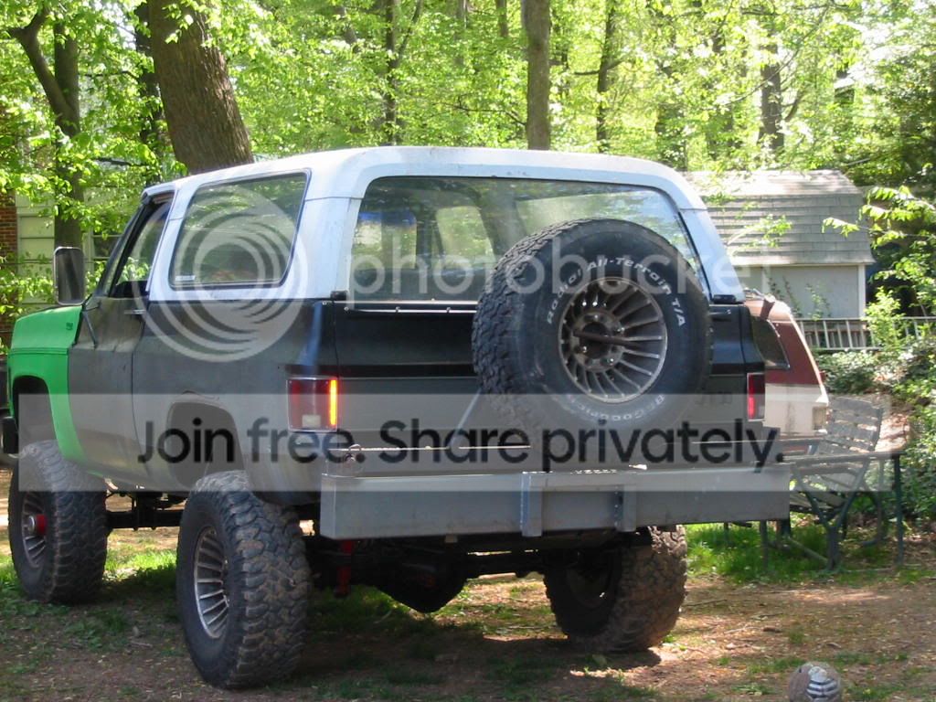 tirecarrier001.jpg