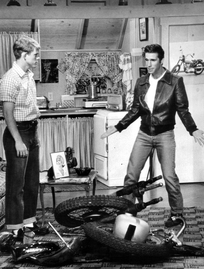 Happy_days_1976_fonzies_apartment.JPG