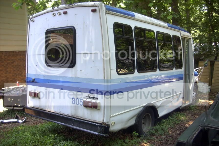 Bus002.jpg