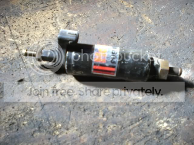 hollyfuelpump1.jpg