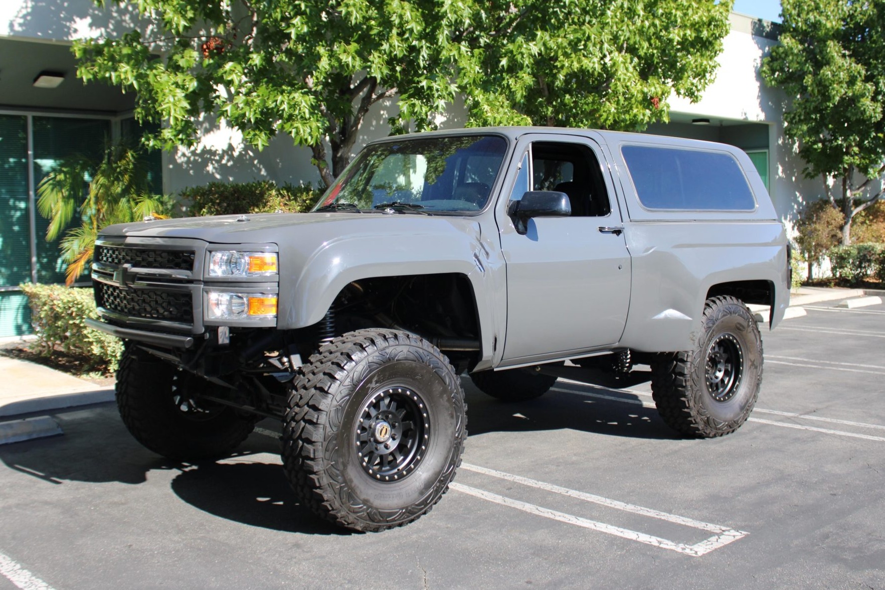 bringatrailer.com