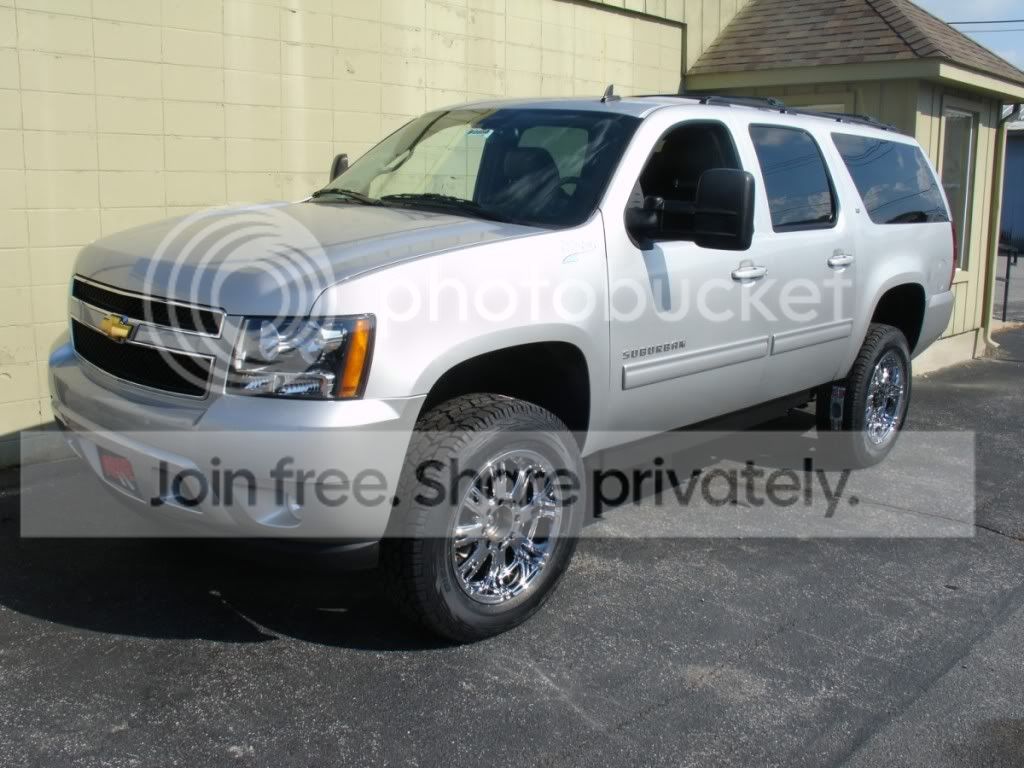 2011SUBURBAN2.jpg