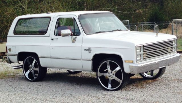 1984-2wd-k5-c10-blazer-24-wheelstires-1.JPG