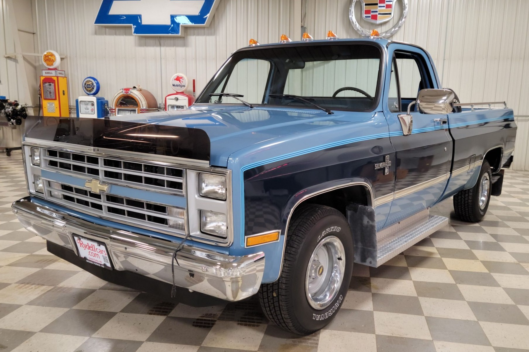 bringatrailer.com