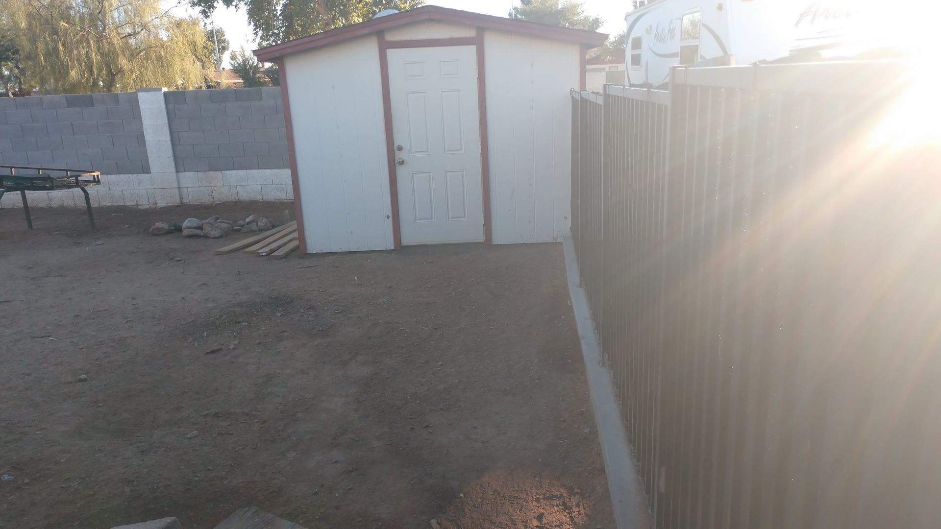 Fence-2.jpg