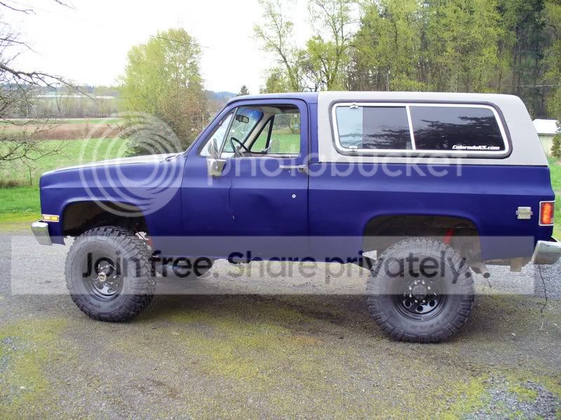 truckbluewhitetop.jpg
