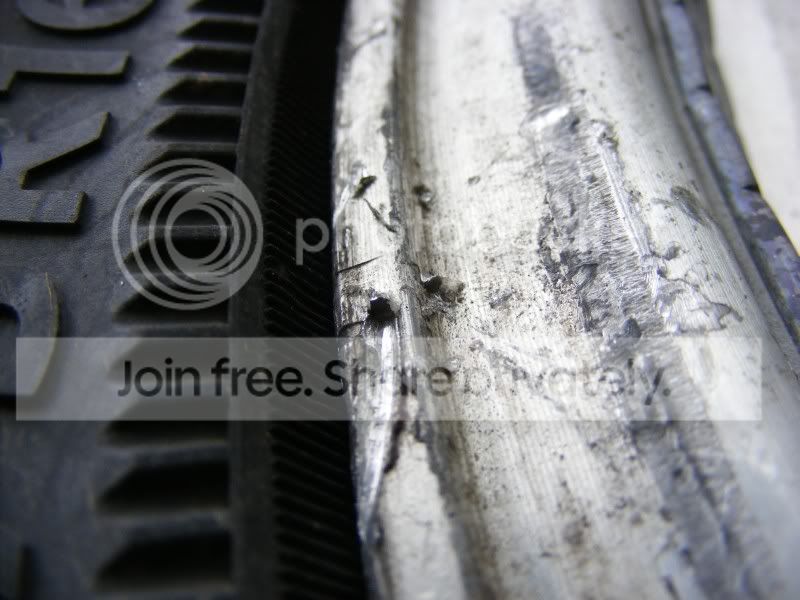 damagedwheel-004.jpg
