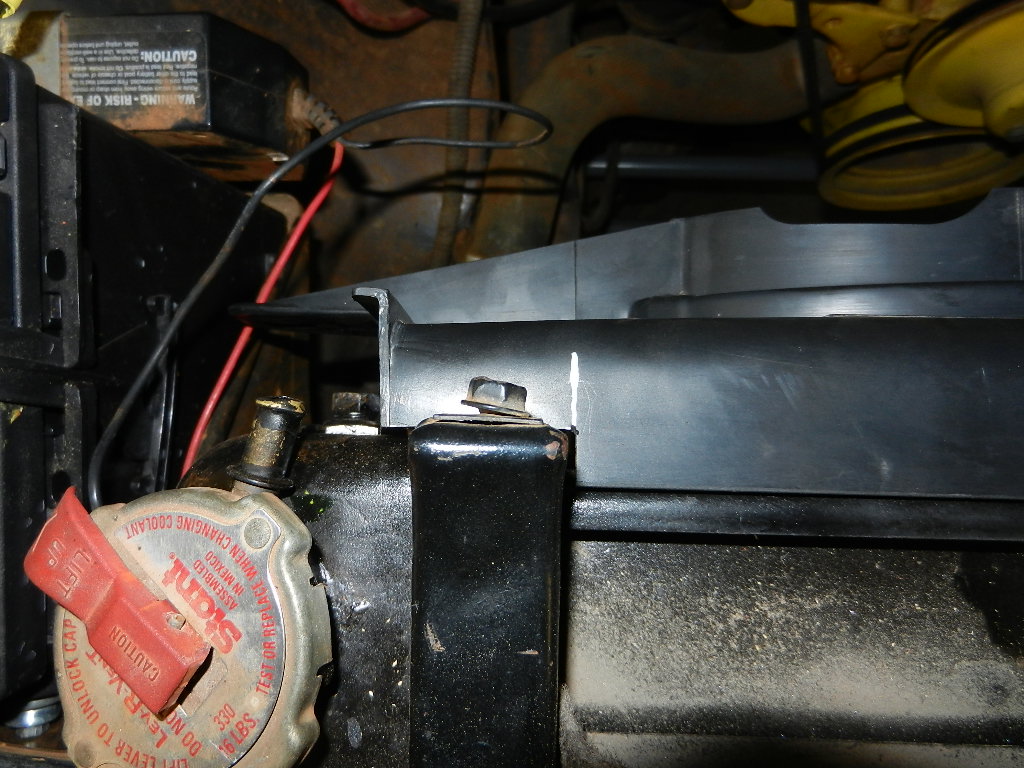 windstar_fan_shroud_upper_rh.JPG