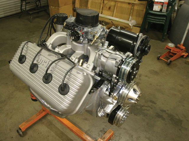 0811sr_21_z-chrysler_331_hemi_engine-engine.jpg