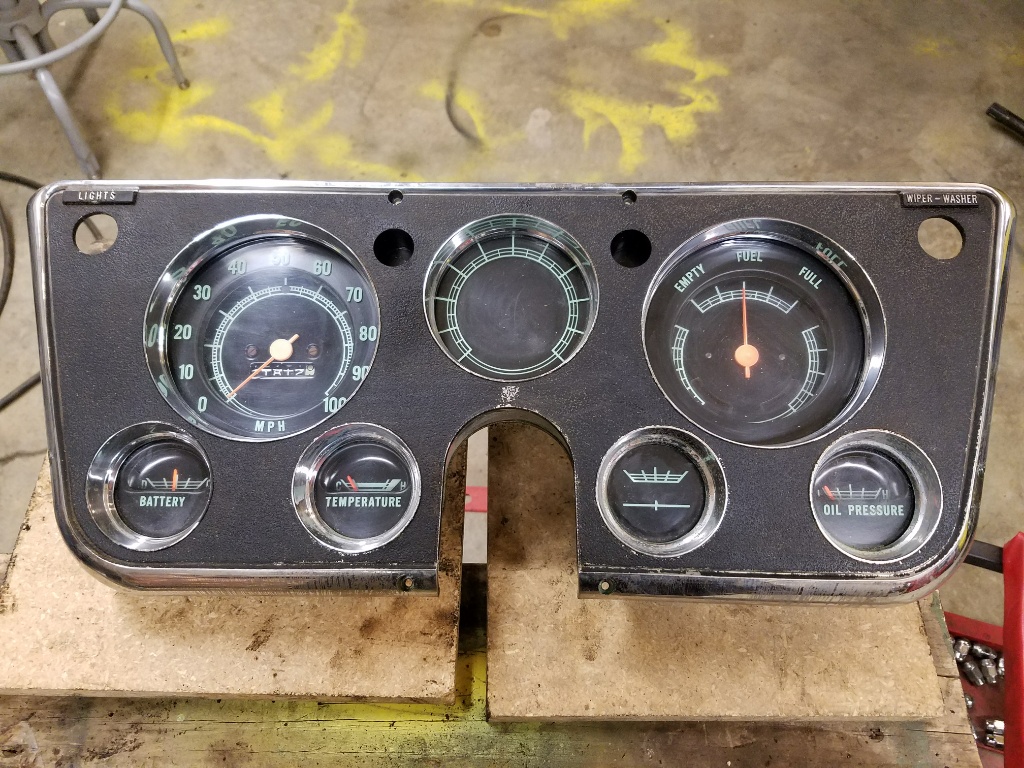 Instrument_panel1.jpg
