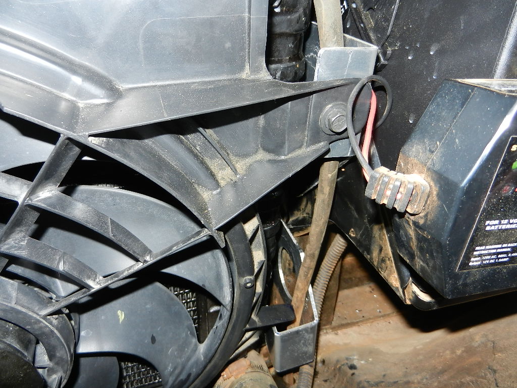windstar_fans_rh_bracket_installed.JPG