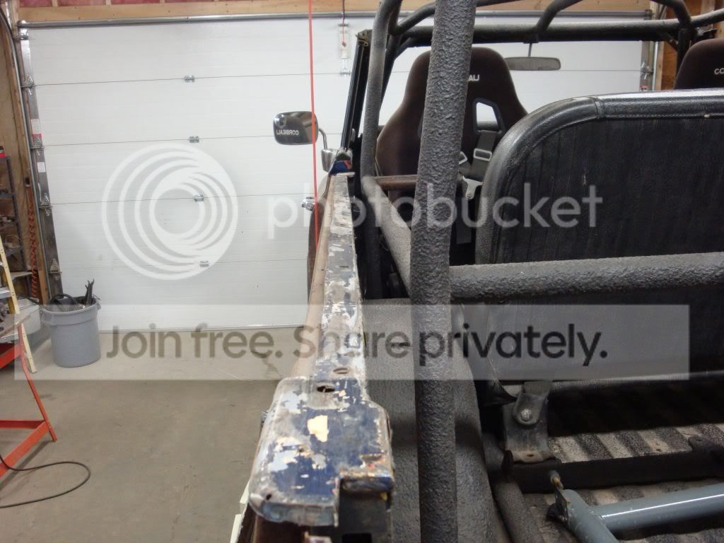 DSC02422DriversBedRail.jpg