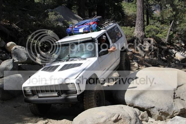 jeep%20rocks.jpg